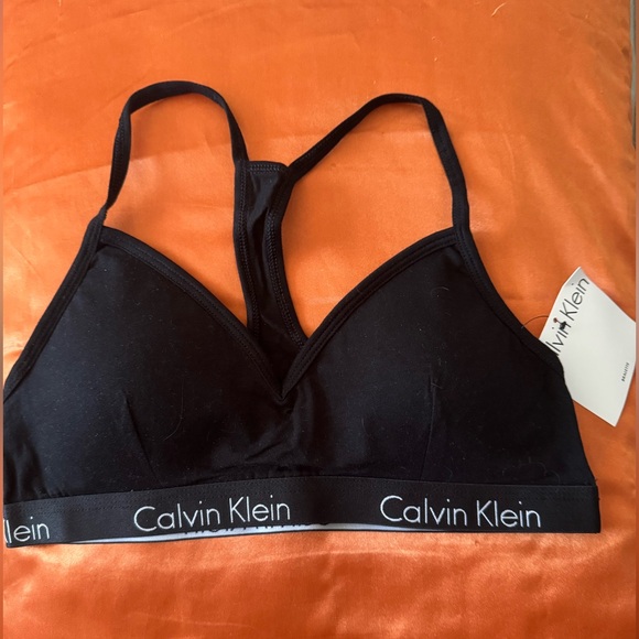 Calvin Klein racerback Black Bralette - NWT - Size L - Picture 1 of 3